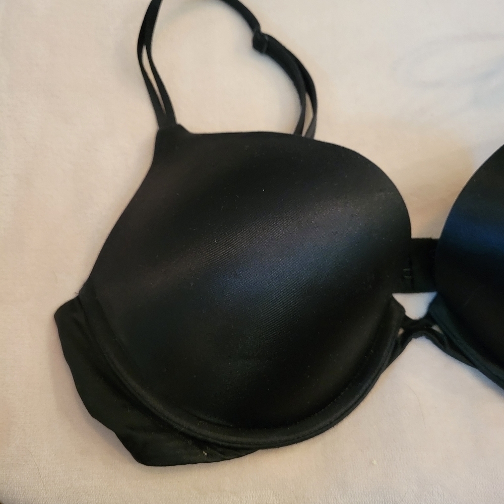 Victoria's Secret Very Sexy Push-Up 32D - Picture 2 of 4